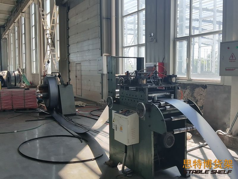 沖孔機(jī)設(shè)備2